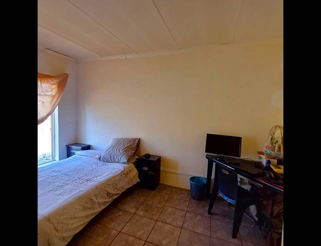 2.10HA SMALLHOLDING FOR SALE IN BUYSCELIA